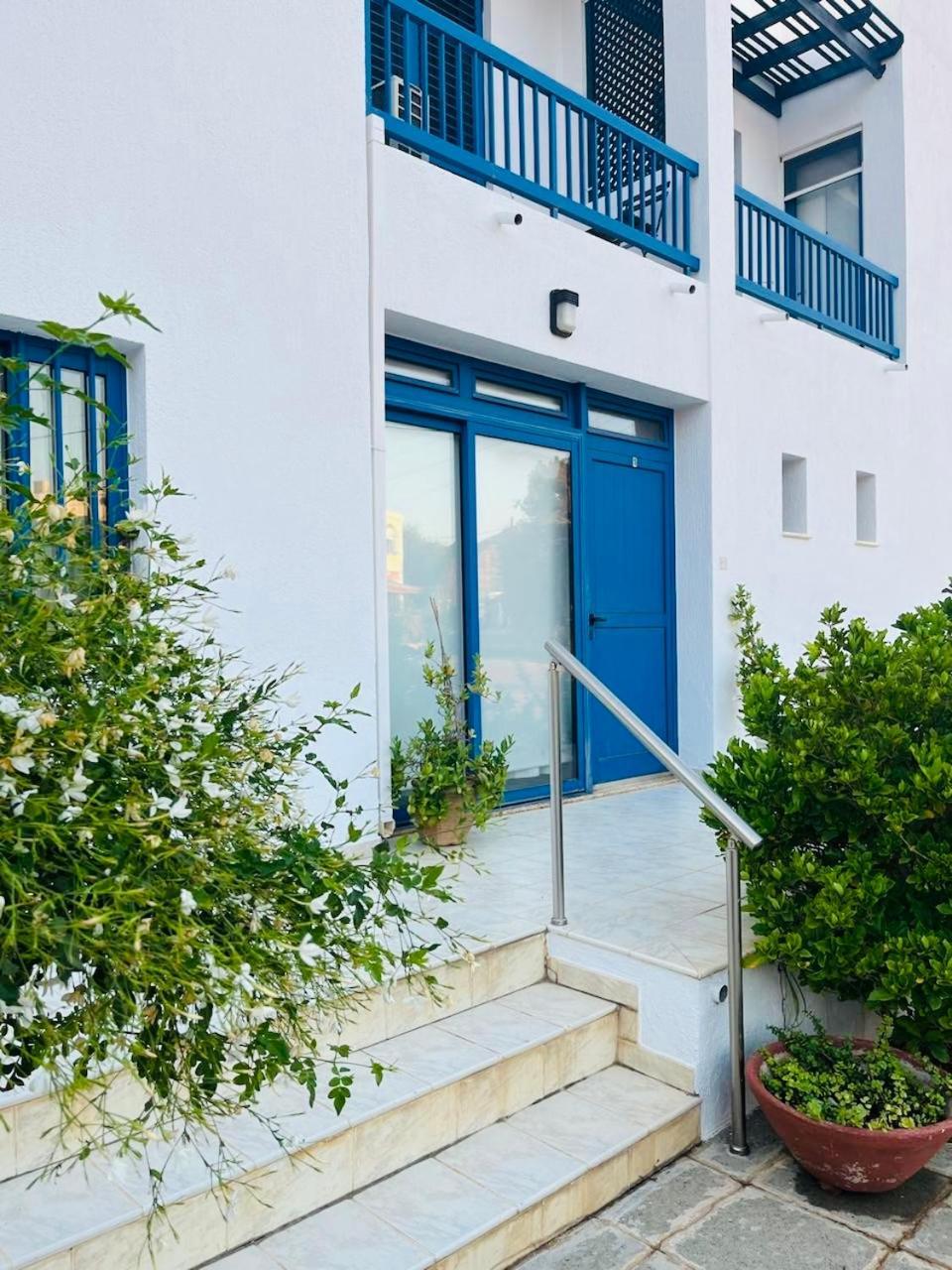Mourayio Apartments Pomos Exterior photo