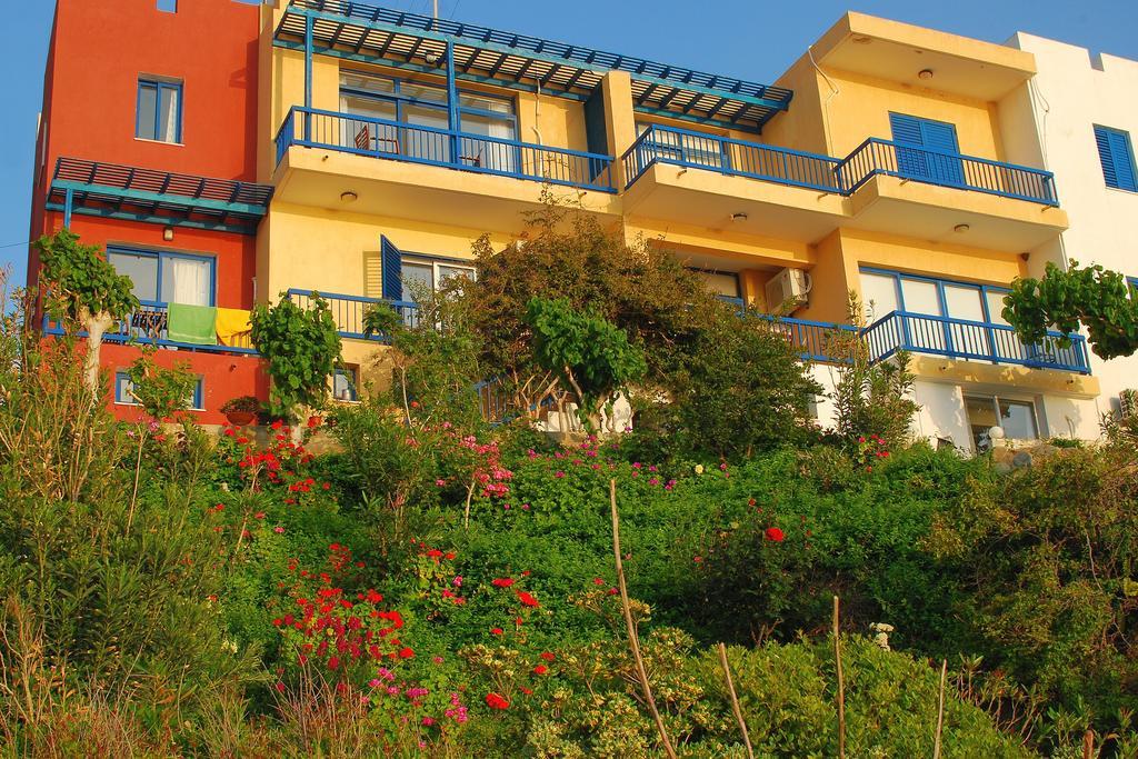 Mourayio Apartments Pomos Exterior photo